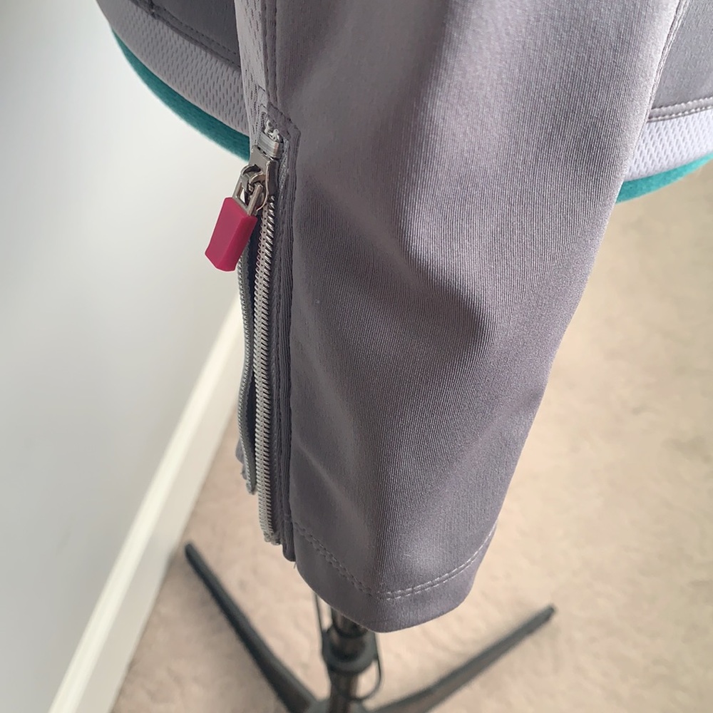 Ladies Grey Riding Jacket with Pockets - Picture 5 of 9